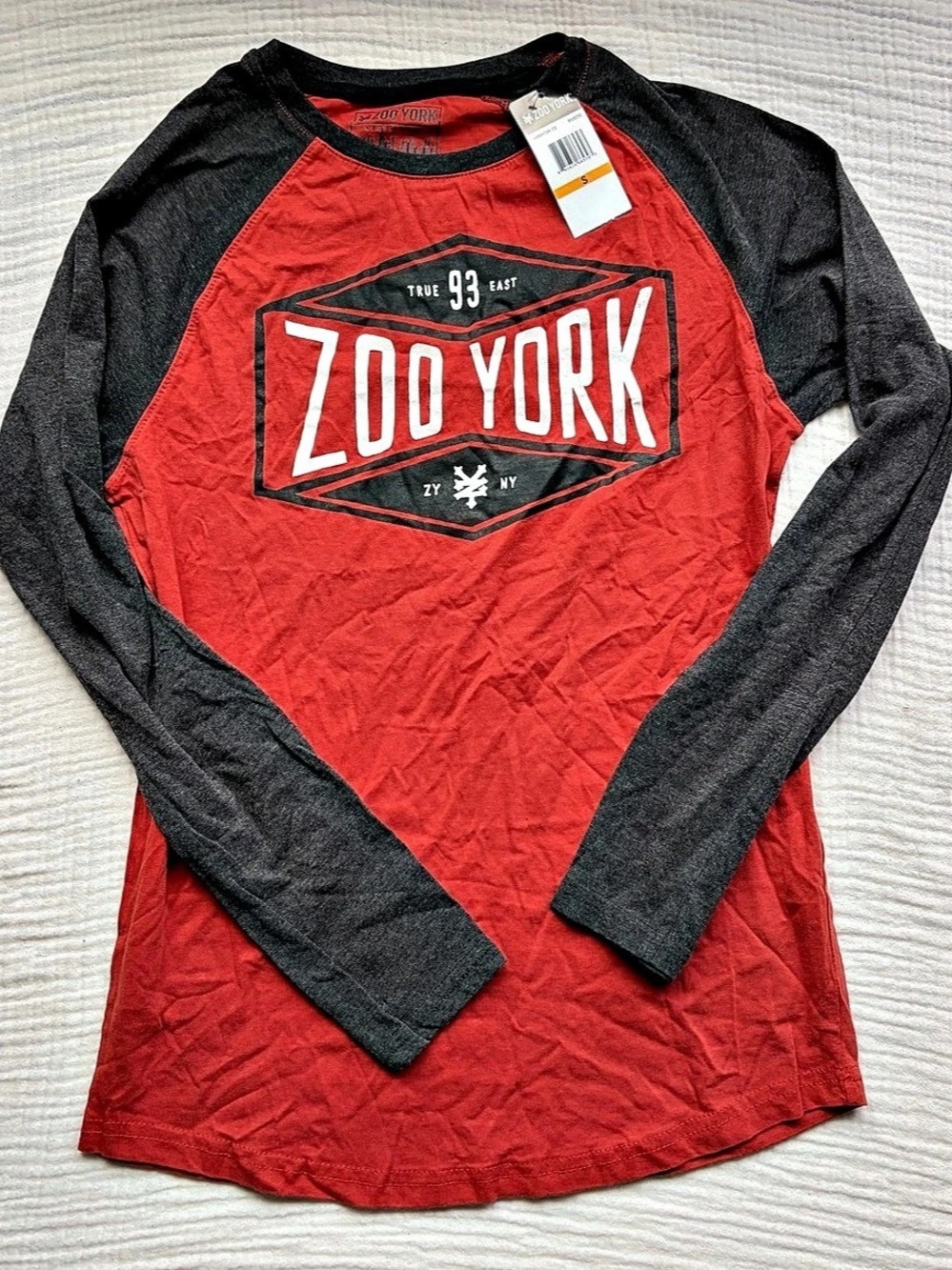 Zoo York True 93 East Raglan Long Sleeve T-Shirt Tee Red/Orange & Gray Small